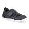 502102 barefoot detske capacky bobux go punch navy 1